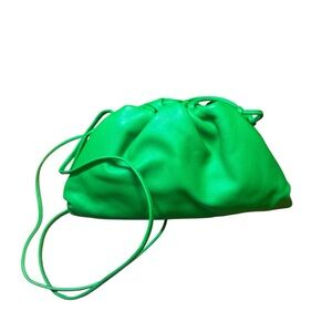 BOTTEGA VENETA Emerald Green Crossbody Bag Pochette Clutch